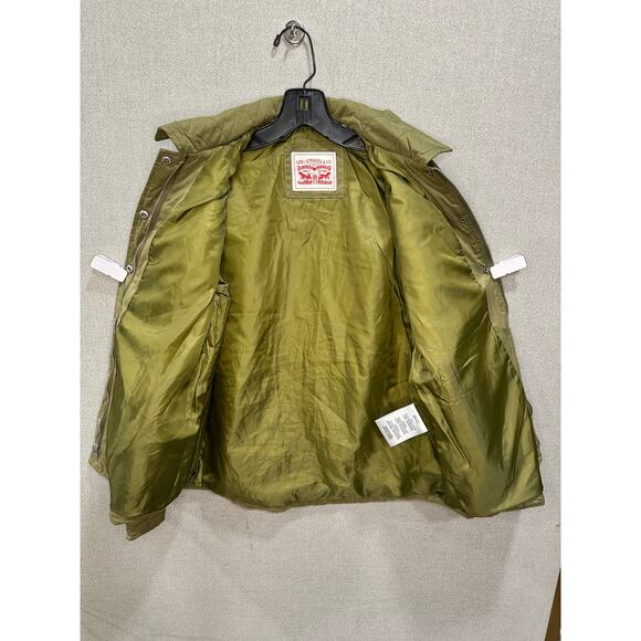 NWOT women’s Levi’s Army Green Quilted Jacket w/ pockets Zip & Snap Closure M - Picture 5 of 16